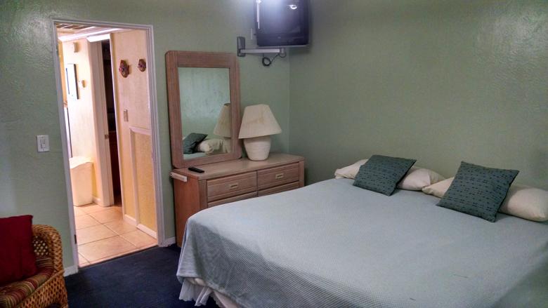 104 Bed Room w/ King
